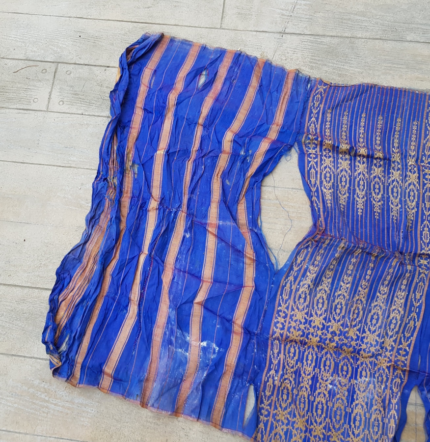 OSMANLI DÖNEMİ SAF GÜMÜŞ VE İPEKTEN DOKUNMUŞ NADİR HEREKE KUMAŞ PARÇASI