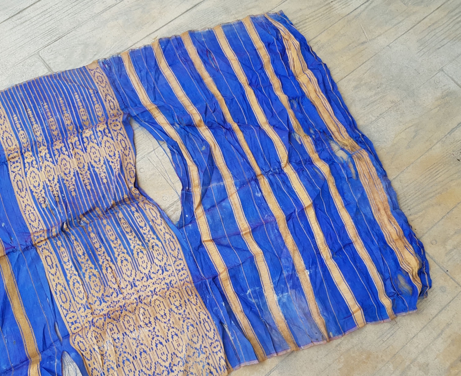 OSMANLI DÖNEMİ SAF GÜMÜŞ VE İPEKTEN DOKUNMUŞ NADİR HEREKE KUMAŞ PARÇASI