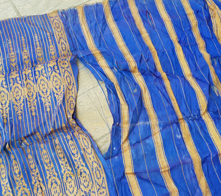 OSMANLI DÖNEMİ SAF GÜMÜŞ VE İPEKTEN DOKUNMUŞ NADİR HEREKE KUMAŞ PARÇASI