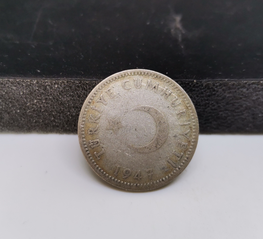 1947 YILI GÜMÜŞ 1 LİRA