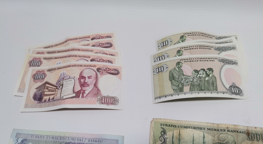 ANTİKA KAĞIT PARA LOTU