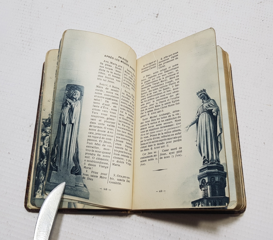 1906 TARİHLİ RENKLİ BASKI ALTIN VARAKLI CİLDİNDE FRANSIZCA İNCİL