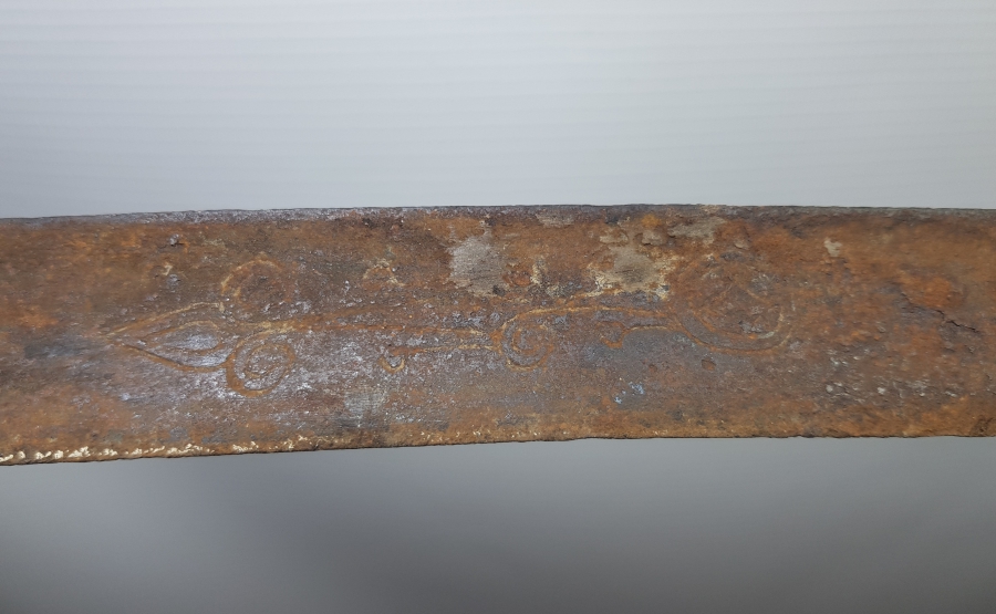 ÜZERİ İŞLEMELİ VE YAZILI OSMANLI DÖNEMİ NADİR FORMDA LEVANTEN YATAĞANI - DENİZCİ YATAĞANI