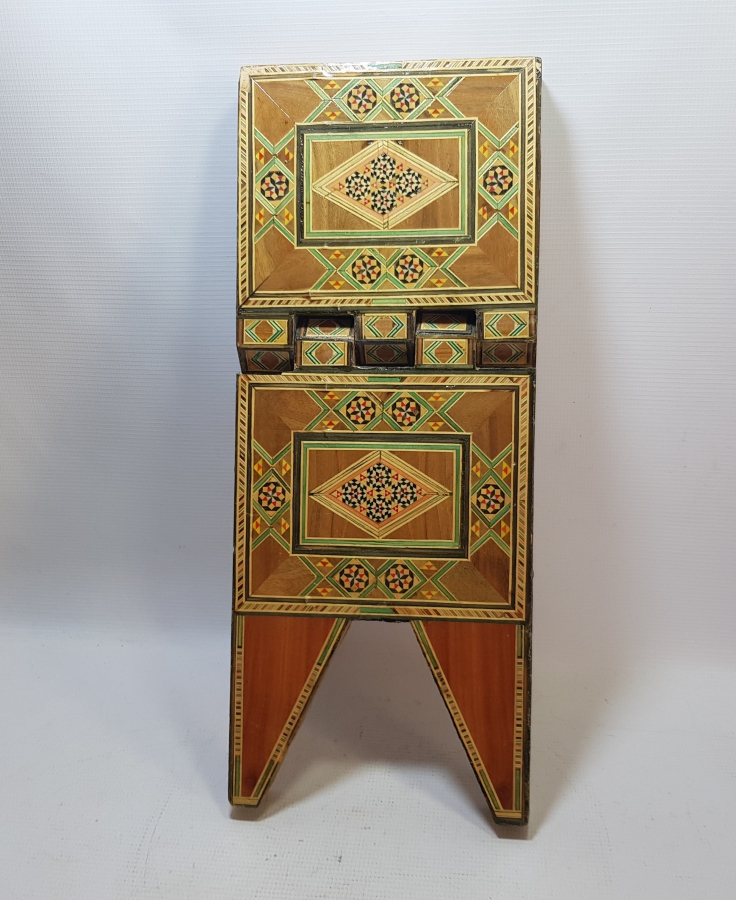 MARKUTERİ İŞÇİLİKLİ BÜYÜK BOY ANTİKA RAHLE