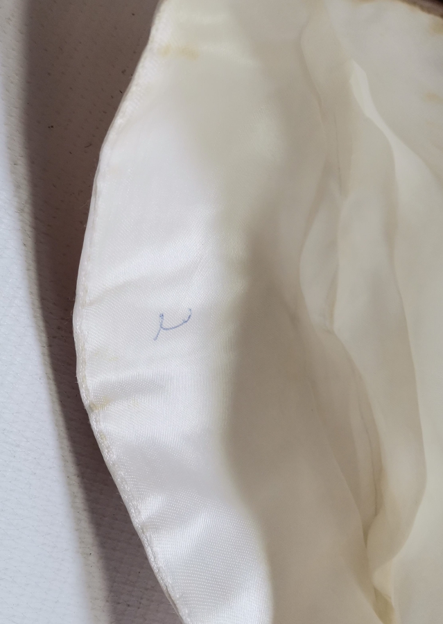 OSMANLI DÖNEMİ İPEK ÜZERİ GÜMÜŞ SİMLİ NADİR SÜNNET ÇOCUĞU ŞAPKASI