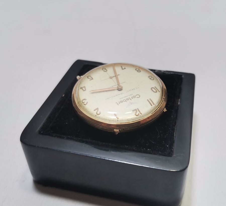 DEVLET DEMİR YOLLARI İÇİN ÖZEL YAPILMIŞ CORTEBERT MARKA ALTIN KAPLAMA KURMALI KOL SAATİ