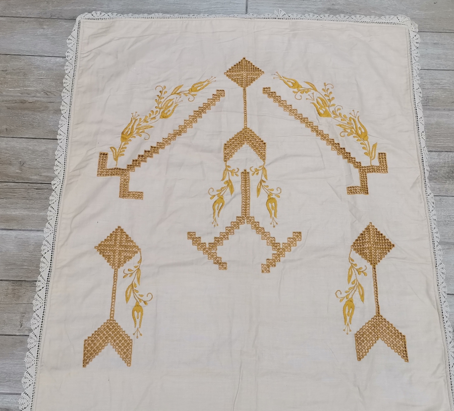 KANAVİÇE İŞÇİLİKLİ ANTİKA SECCADE