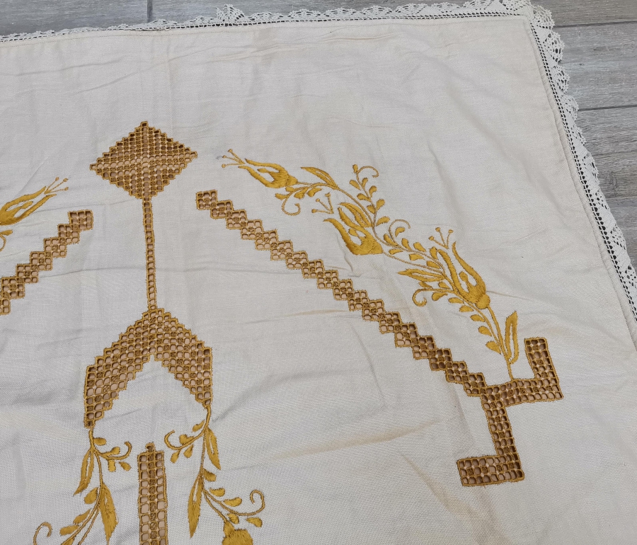 KANAVİÇE İŞÇİLİKLİ ANTİKA SECCADE