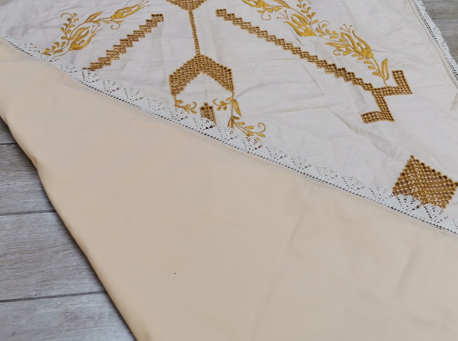 KANAVİÇE İŞÇİLİKLİ ANTİKA SECCADE