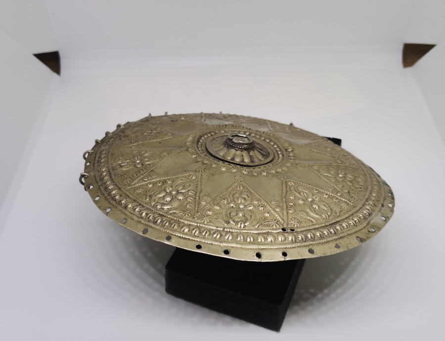 ÜZERİNDE TOPÇU AMBLEMİ BULUNAN OSMANLI DÖNEMİ ÇOK NADİR GELİN TEPELİĞİ - İLK KEZ GÖRÜLÜYOR