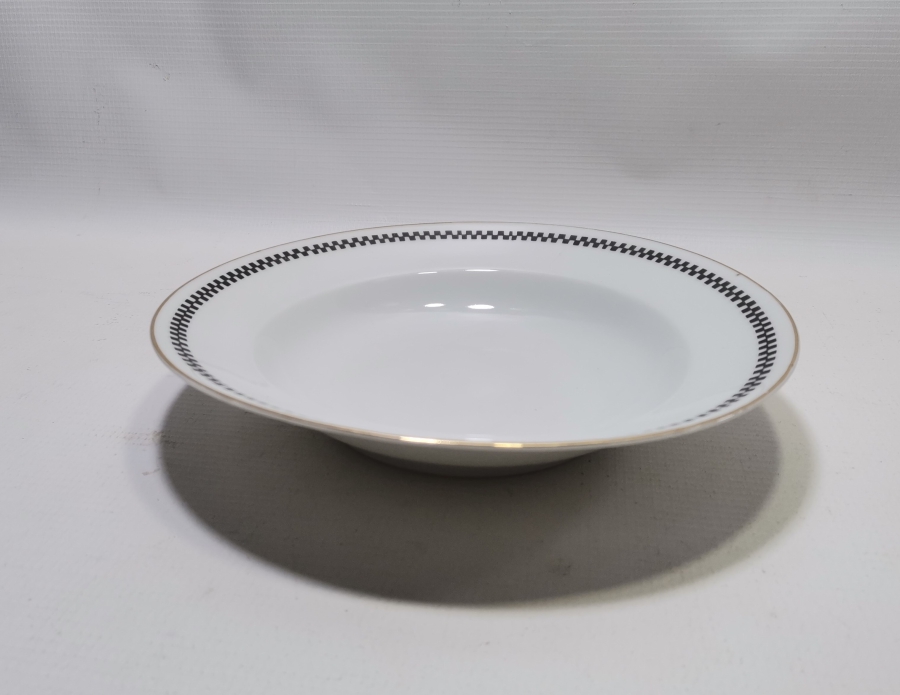 ARKASI OSMANLICA YAZILI VE ALTIN VARAKLI PORSELEN YEMEK TABAĞI