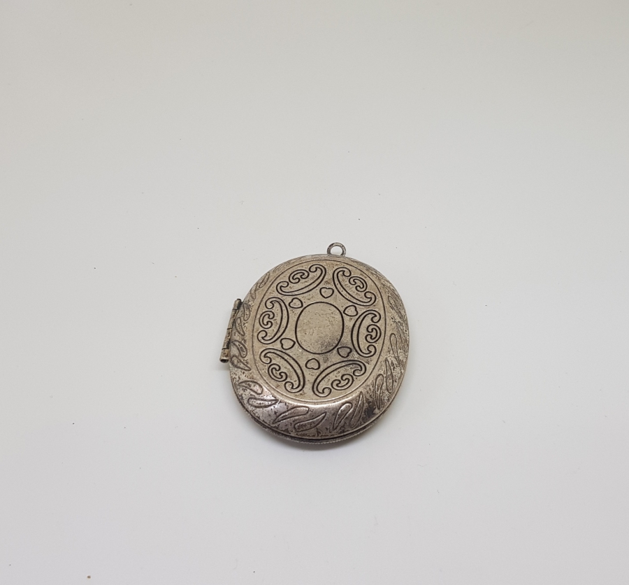 GÜMÜŞ KAPLAMA ANTİKA KAPAKLI KOLYE FOTOĞRAFLIK