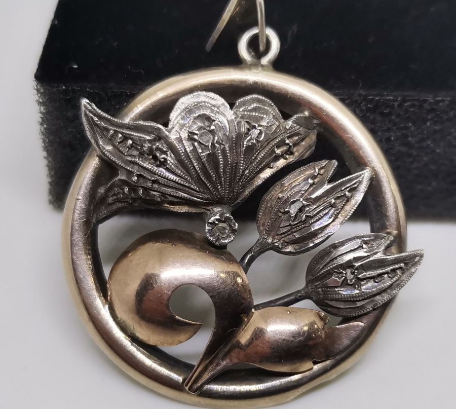 OSMANLI DÖNEMİ ELMAS TAŞLI VE LALE FİGÜRLÜ ALTIN KOLYE UCU