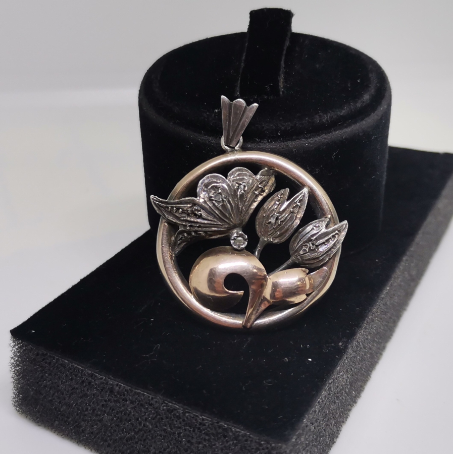 OSMANLI DÖNEMİ ELMAS TAŞLI VE LALE FİGÜRLÜ ALTIN KOLYE UCU