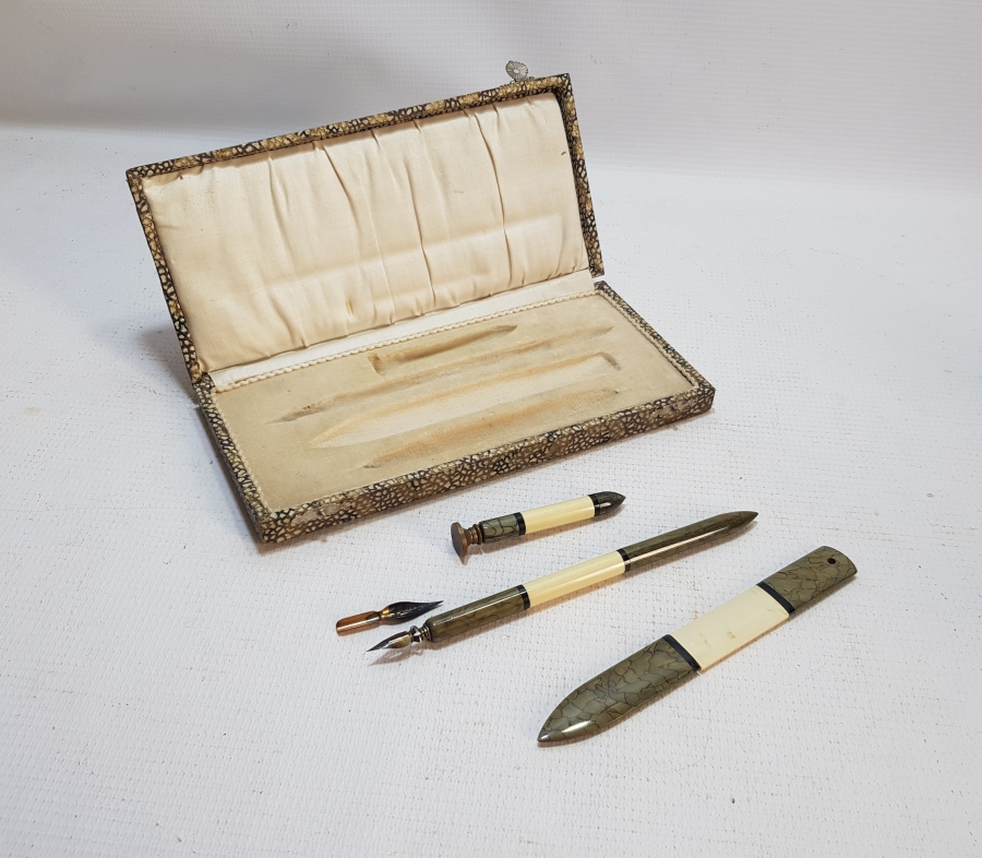 1900 BAŞLARI ORİJİNAL KUTUSUNDA ANTİKA YAZI TAKIMI