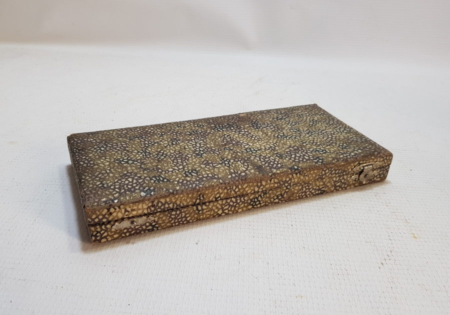 1900 BAŞLARI ORİJİNAL KUTUSUNDA ANTİKA YAZI TAKIMI