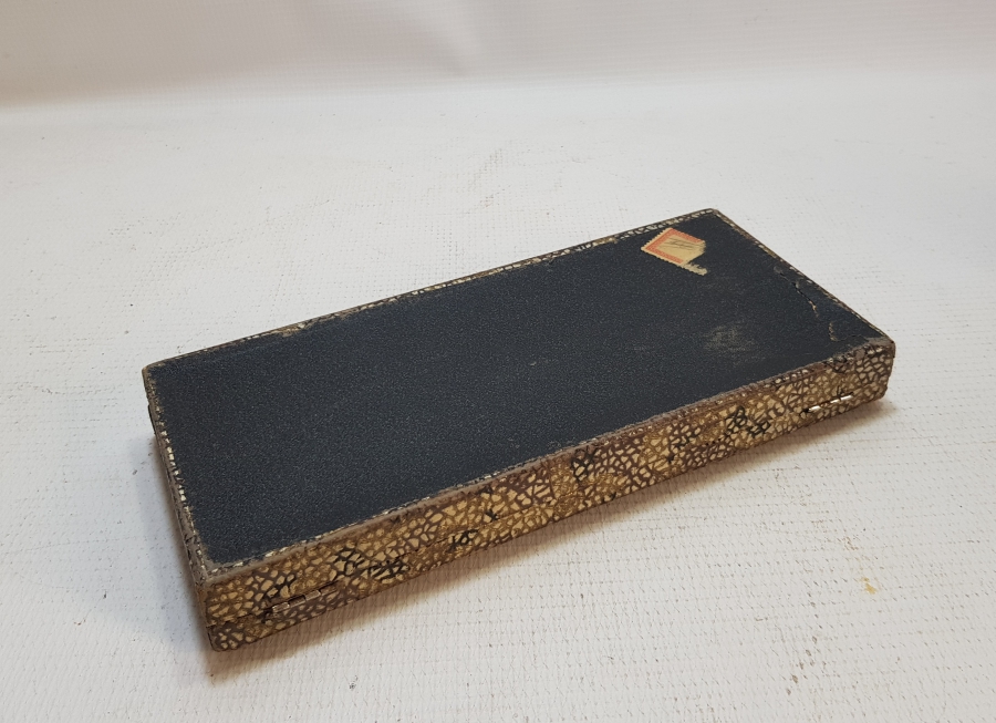 1900 BAŞLARI ORİJİNAL KUTUSUNDA ANTİKA YAZI TAKIMI