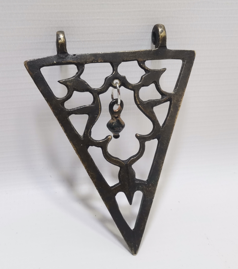 NADİR FORMDA SELÇUKLU MODEL LALE MOTİFLİ OSMANLI DÖNEMİ ÜÇGEN ŞAKÜL