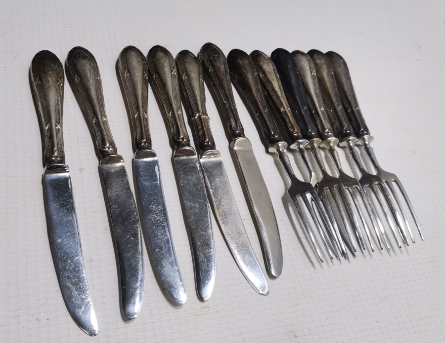 GÜMÜŞ SAPLI ALTILI ÇATAL BIÇAK SETİ