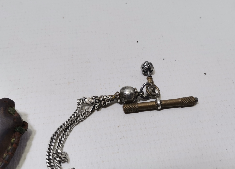 GÜMÜŞ KÖSTEĞİYLE OSMANLI DÖNEMİ GÜMÜŞ KASA CEP SAATİ