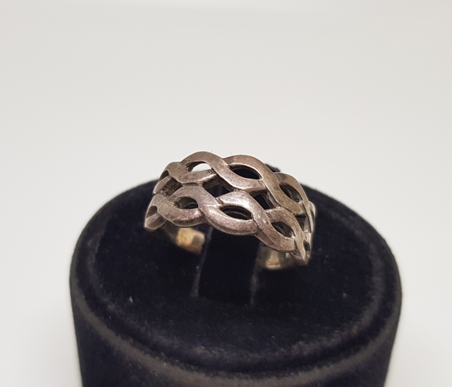 GEMİCİ ÖRMESİ FORMUNDA YAPILMIŞ GÜMÜŞ YÜZÜK