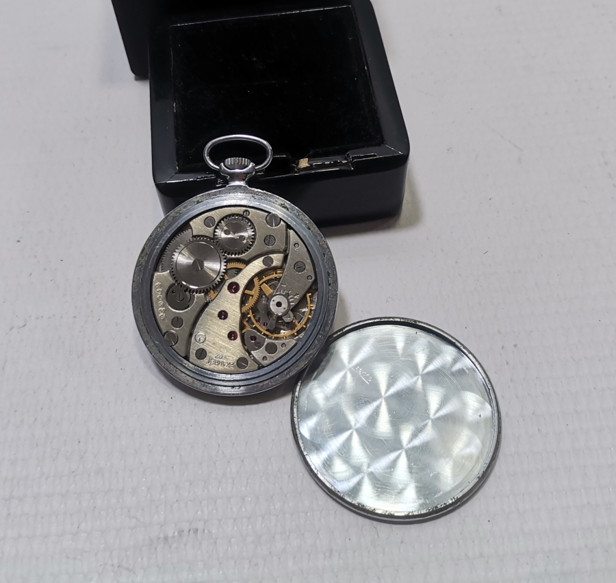 SOVYET RUSYA YAPIMI KURMALI ANTİKA CEP SAATİ