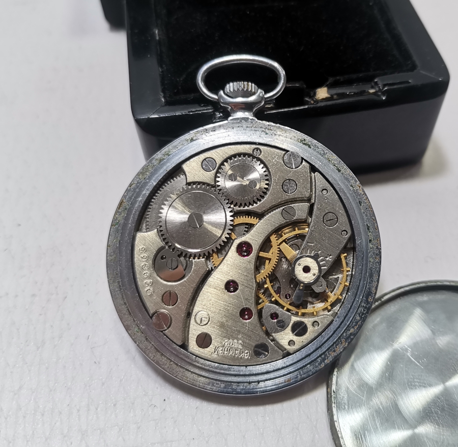 SOVYET RUSYA YAPIMI KURMALI ANTİKA CEP SAATİ