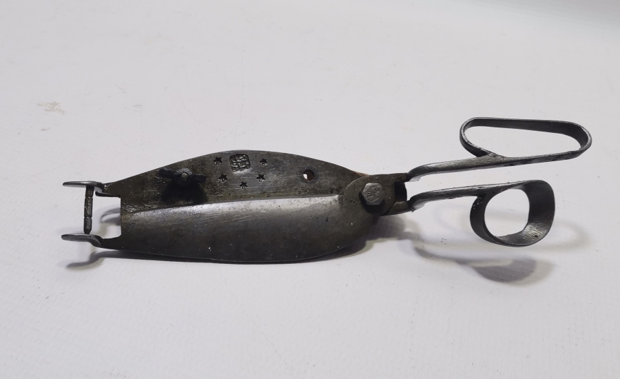 ÜZERİ OSMANLICA USTA DAMGALI OSMANLI DÖNEMİ NADİR HEREKE HALI MAKASI