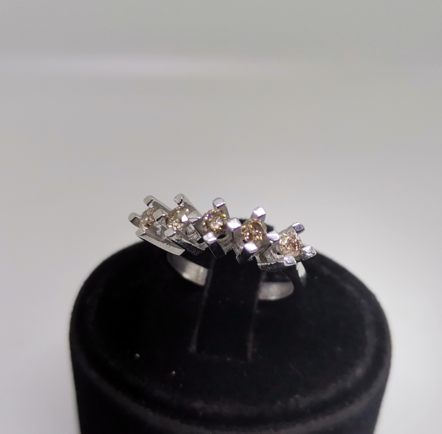 PIRLANTA TAŞLI BEŞTAŞ YÜZÜK