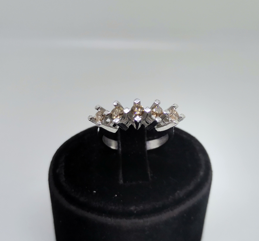 PIRLANTA TAŞLI BEŞTAŞ YÜZÜK