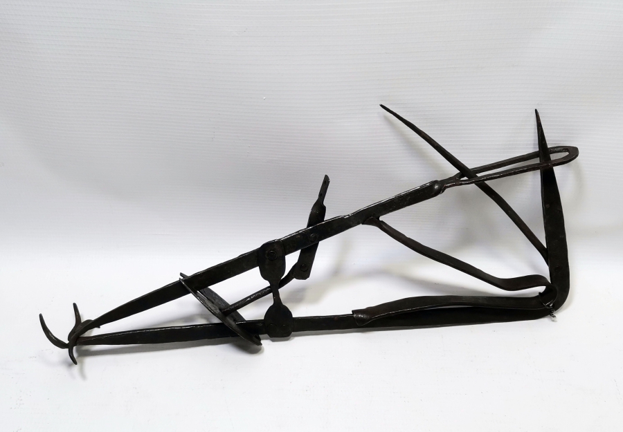 TAMAMI EL YAPIMI PRİMİTİF FORMLU OSMANLI DÖNEMİ KÖSTEBEK YAKALAMA ALETİ