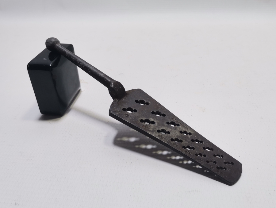 OSMANLI DÖNEMİ NADİR USTA DAMGALI KUYUMCU TEL ÇEKME ALETİ