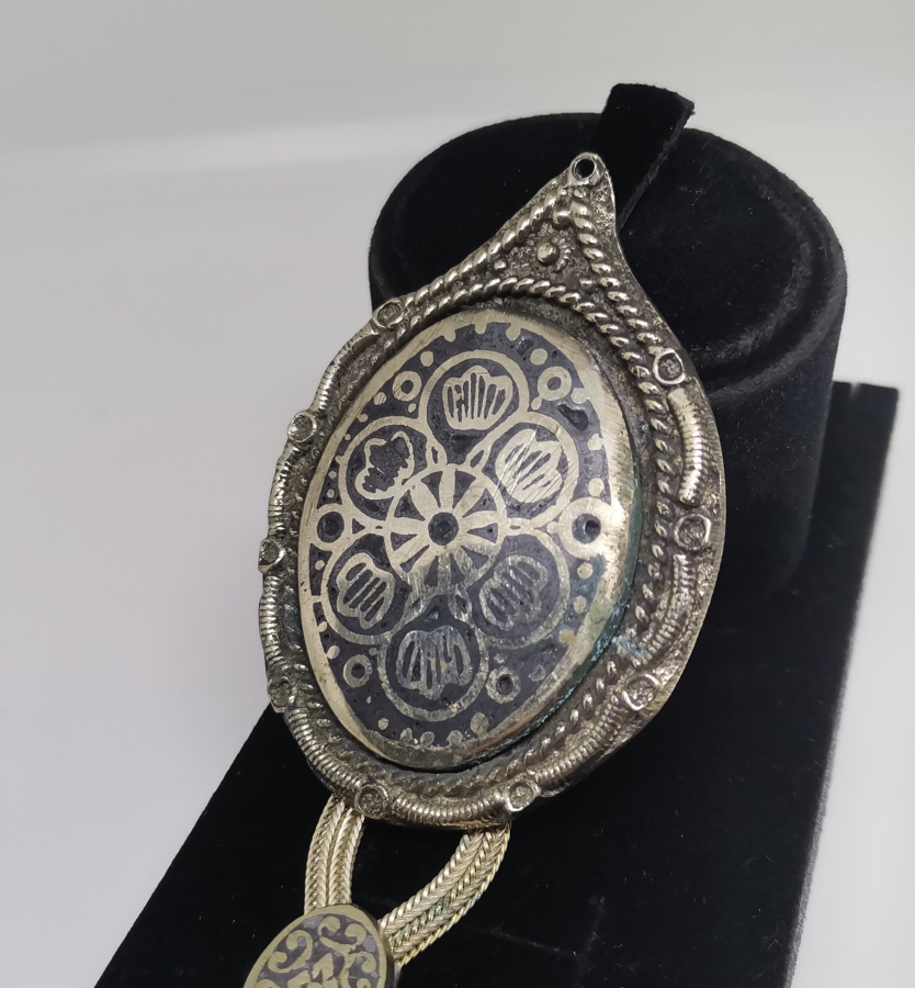 OSMANLI DÖNEMİ ARMUDİ FORMLU SAVAT İŞÇİLİKLİ GÜMÜŞ KOLYE UCU