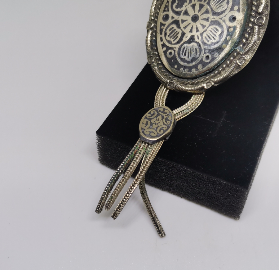OSMANLI DÖNEMİ ARMUDİ FORMLU SAVAT İŞÇİLİKLİ GÜMÜŞ KOLYE UCU