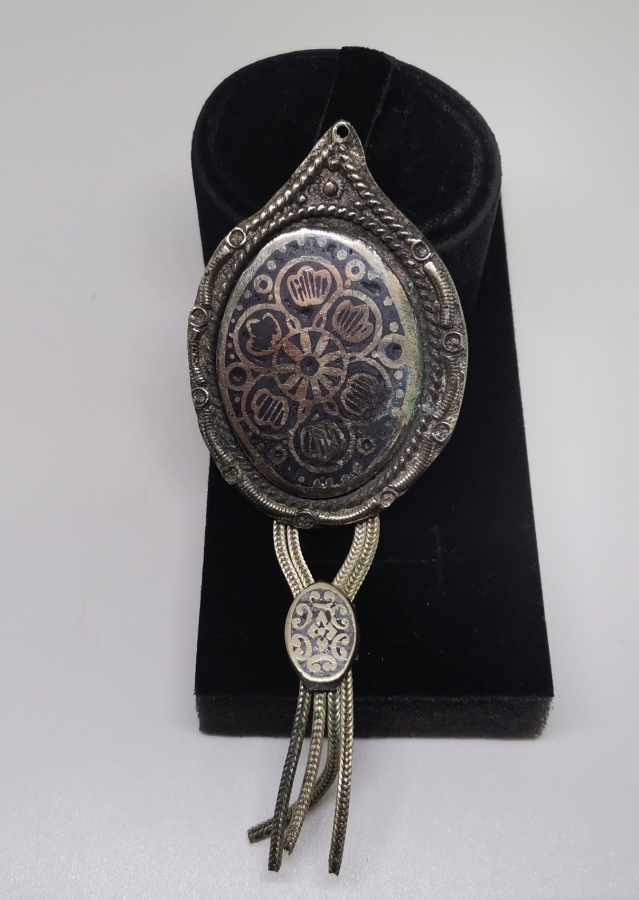 OSMANLI DÖNEMİ ARMUDİ FORMLU SAVAT İŞÇİLİKLİ GÜMÜŞ KOLYE UCU