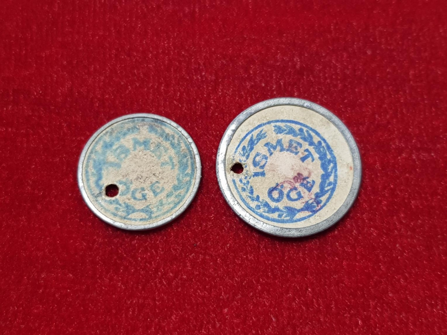 İSMET ÖGE YAZILI BİR ÇİFT ZEYTİN TOPLAMA JETONU