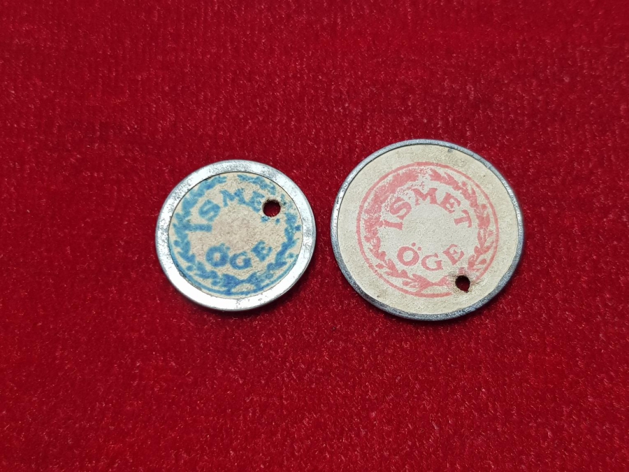 İSMET ÖGE YAZILI BİR ÇİFT ZEYTİN TOPLAMA JETONU