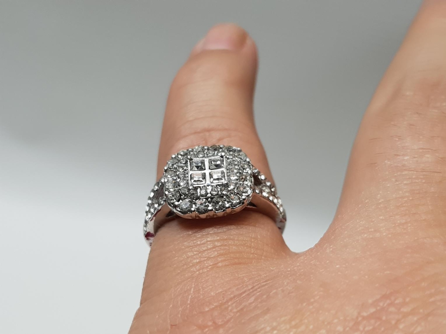 ZİRKON TAŞLI BİJUTERİ YÜZÜK