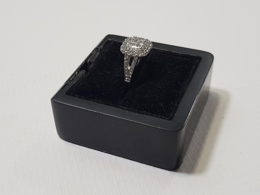 ZİRKON TAŞLI BİJUTERİ YÜZÜK