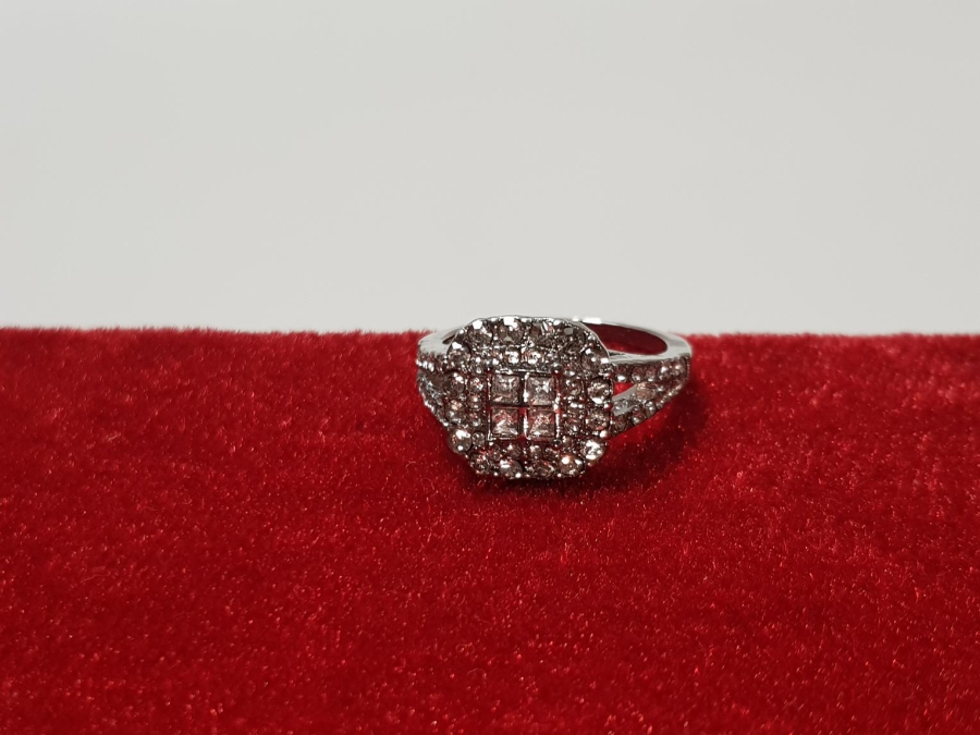 ZİRKON TAŞLI BİJUTERİ YÜZÜK