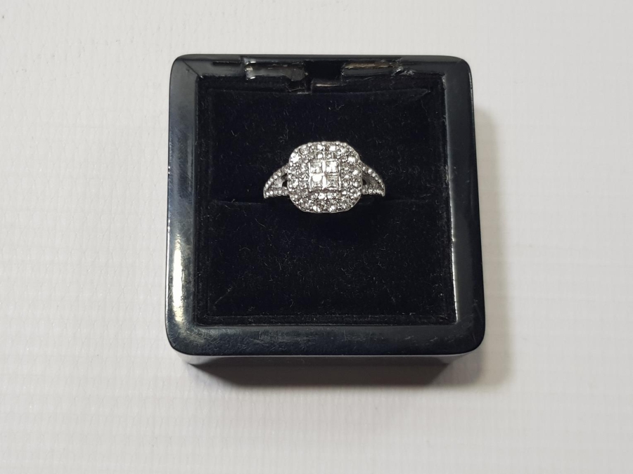 ZİRKON TAŞLI BİJUTERİ YÜZÜK