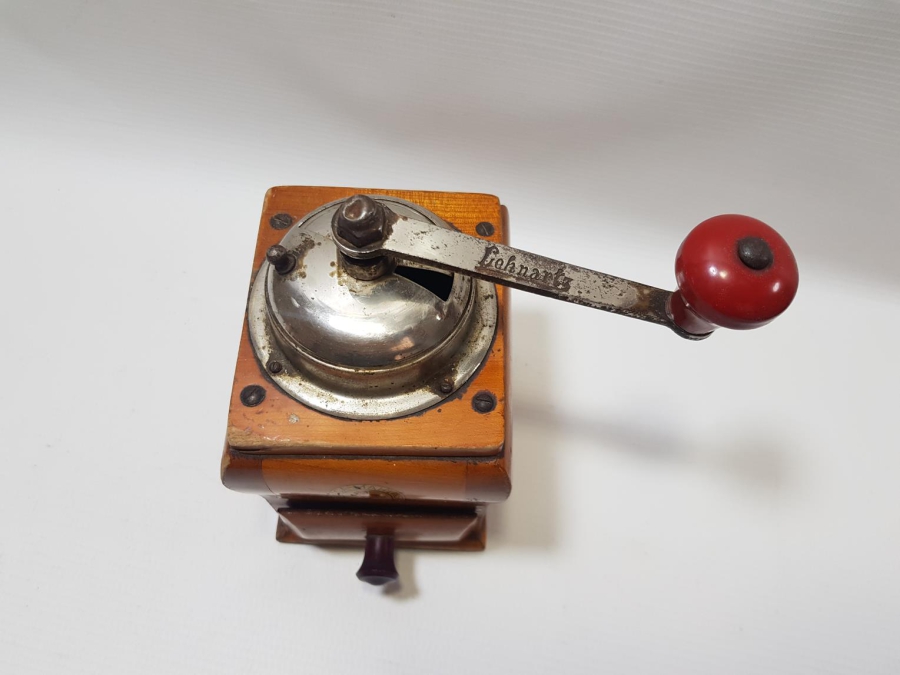 ANTİKA AHŞAP KAHVE DEĞİRMENİ