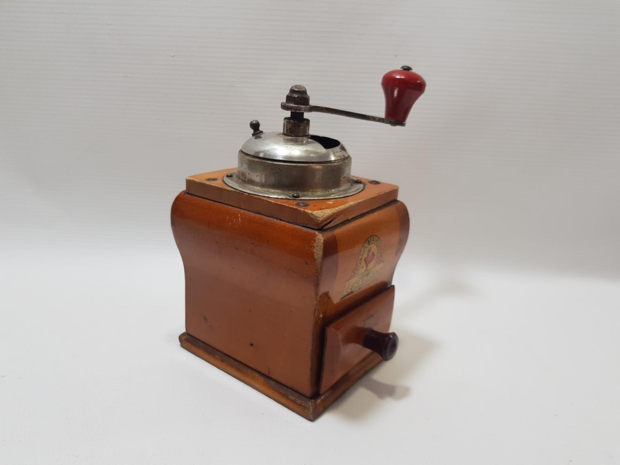 ANTİKA AHŞAP KAHVE DEĞİRMENİ