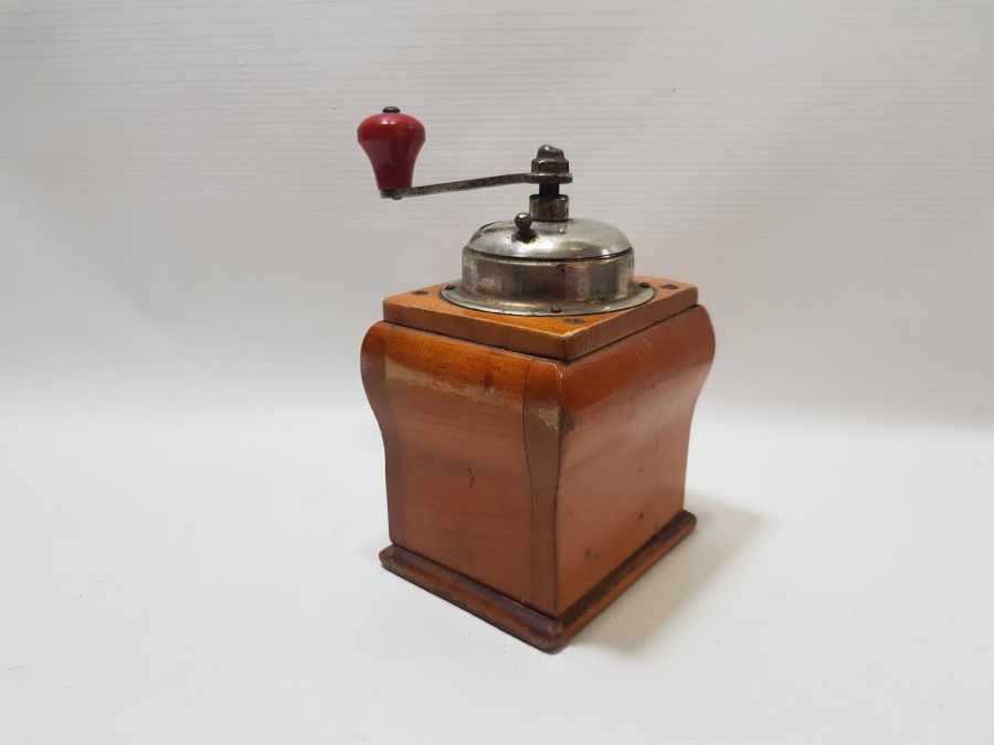 ANTİKA AHŞAP KAHVE DEĞİRMENİ