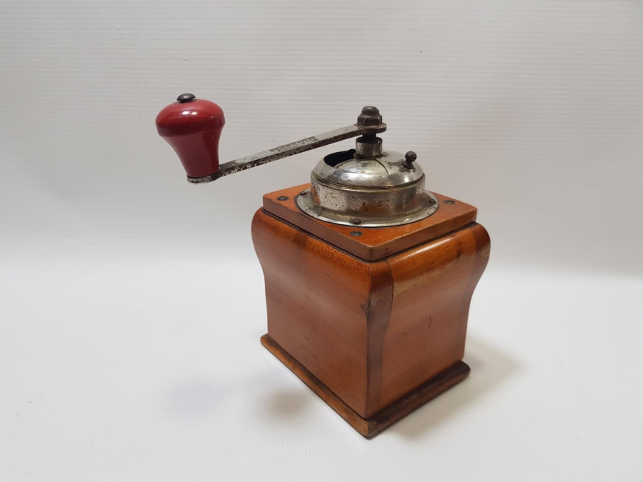 ANTİKA AHŞAP KAHVE DEĞİRMENİ