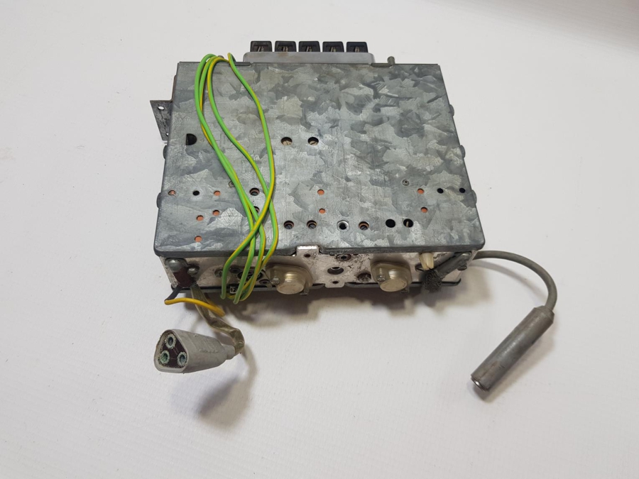 ANTİKA ARABA RADYOSU