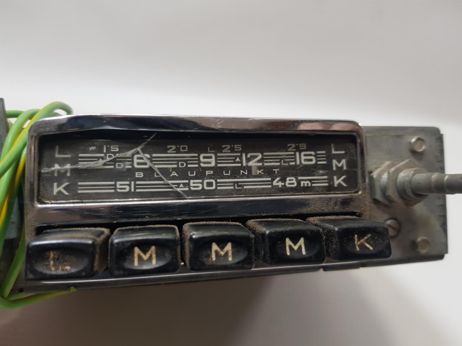 ANTİKA ARABA RADYOSU