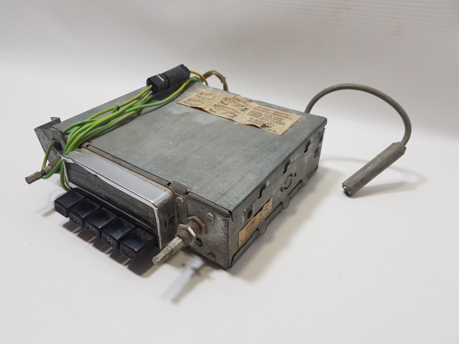 ANTİKA ARABA RADYOSU