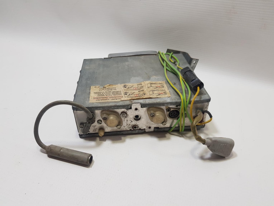 ANTİKA ARABA RADYOSU