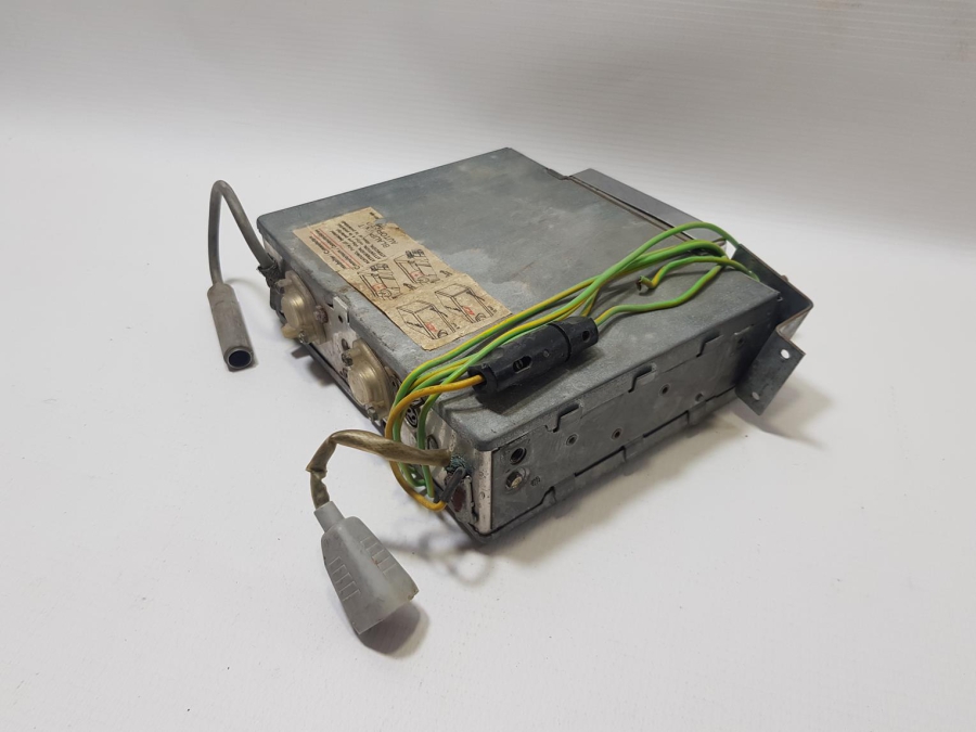 ANTİKA ARABA RADYOSU